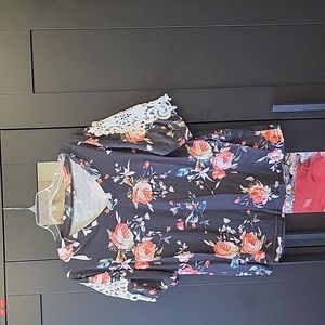 Floral T-Shirt w/ Lace Accent